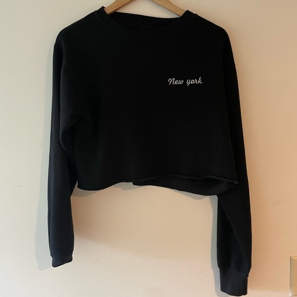 New York Cropped Embroidered Crewneck - Picture 1 of 4